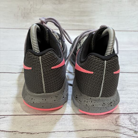 Nike Womens Run Swift Sz.9 Black,Pink Running Training Sneakers 193153044189 - Picture 2 of 8